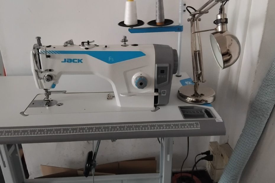 Laborabilia I Mercoledì RiCreativi dei 2026: (macchina da cucire)